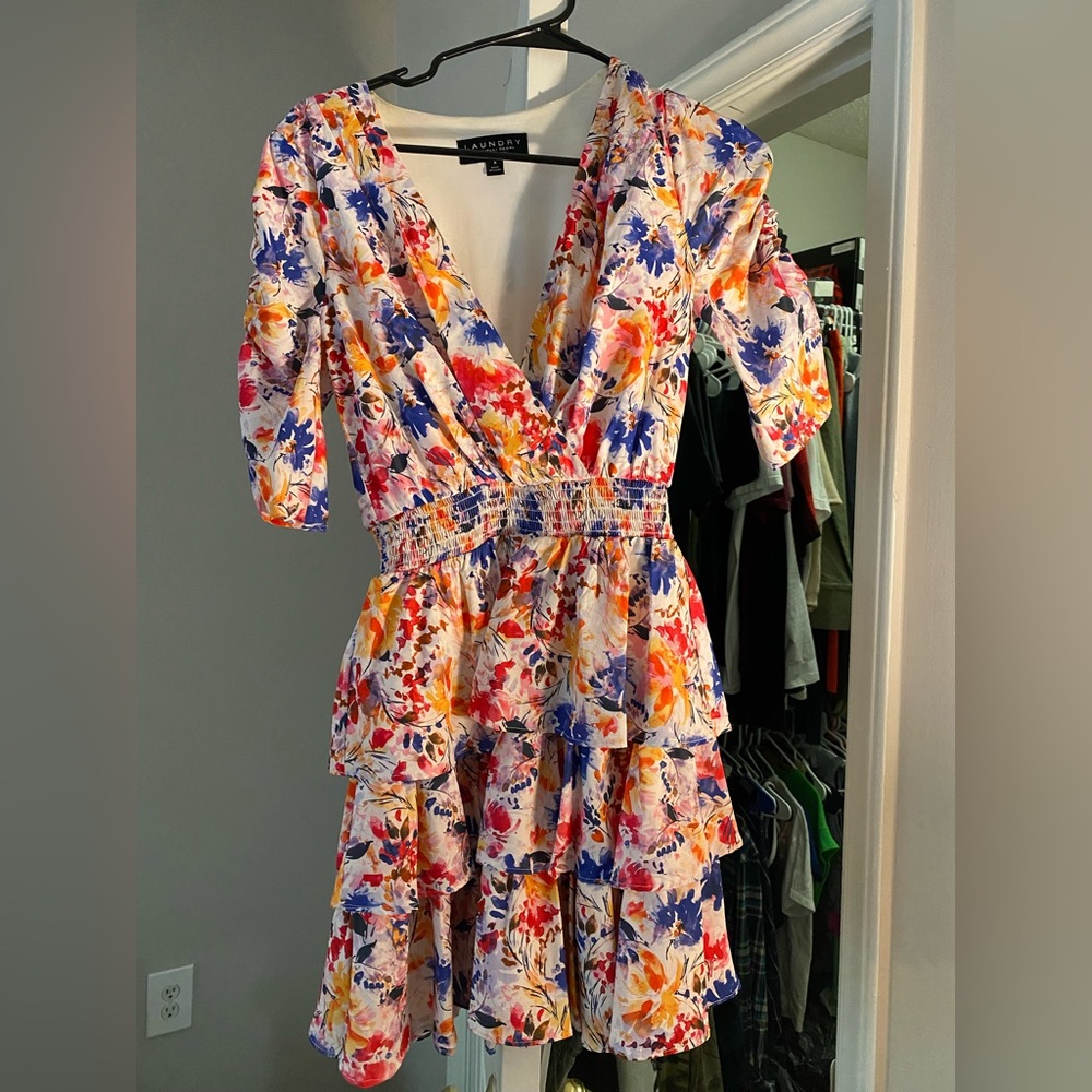Women’s floral print short mini dress. Only worn once, basically brand new